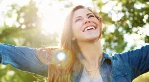 Женски виц за 9 март 2024: Баба Иванка поканила две приятелки