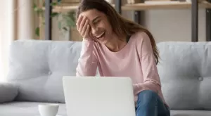 Виц на деня: Учителката изпитва децата