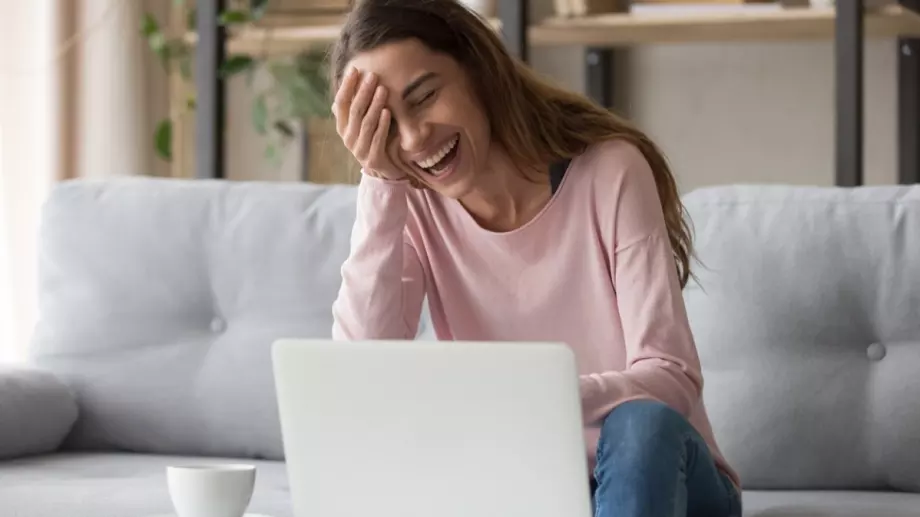 Виц на деня: Учителката изпитва децата