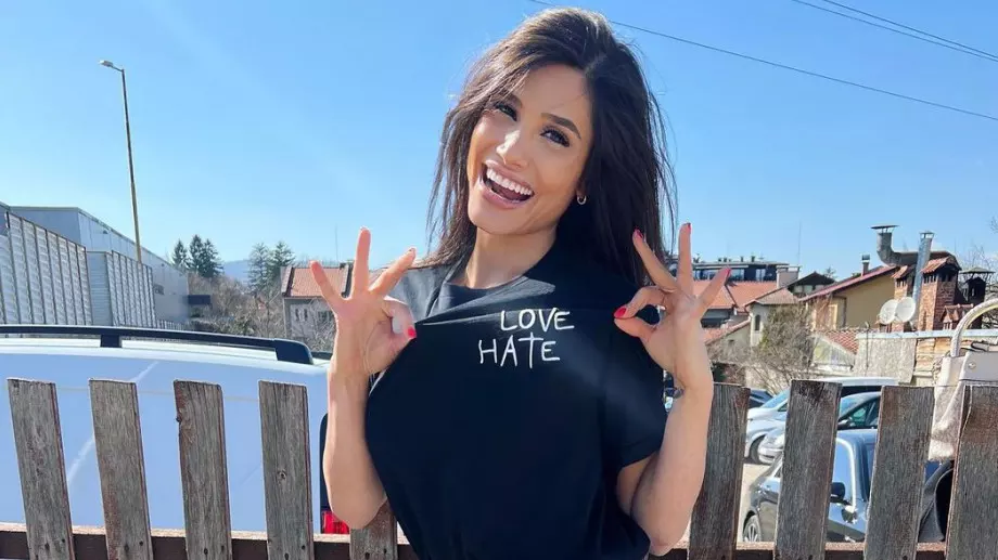 Александра от "Ергенът" показа любимия си мъж (СНИМКИ)