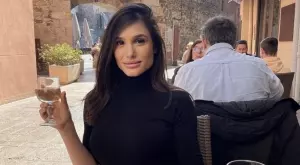 Алекс от "Ергенът" заби младо гадже