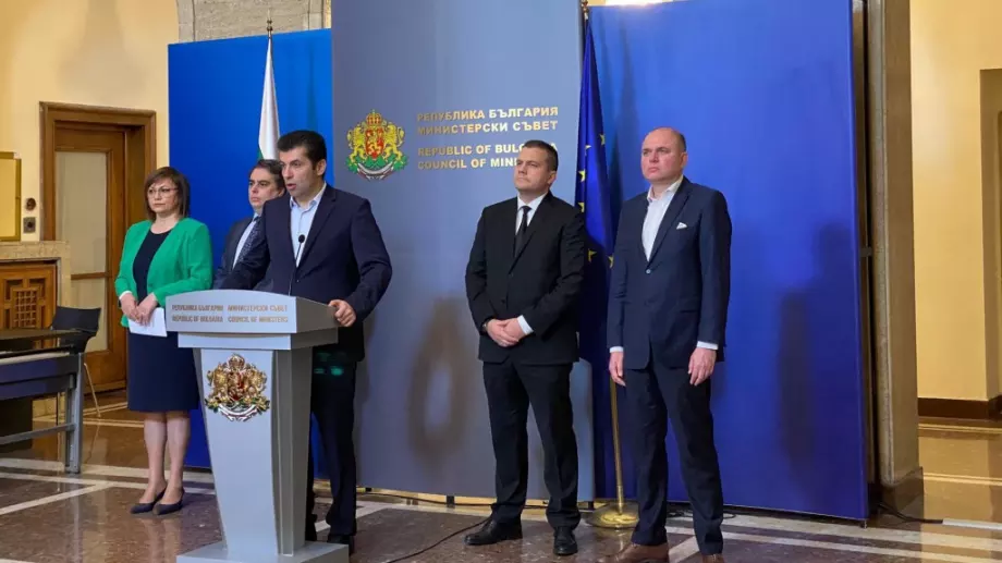 Ударно вдигат пенсиите през юли, после и през октомври