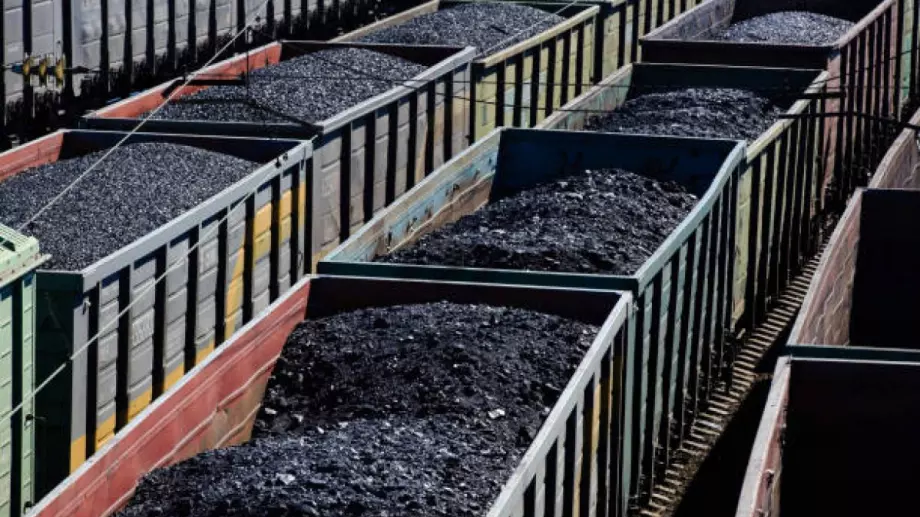 Китай внася рекордни количества петрол и въглища от Русия на фона на продължаващата война