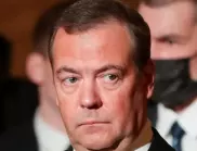 Медведев призова Русия да се готви за десетилетия санкции
