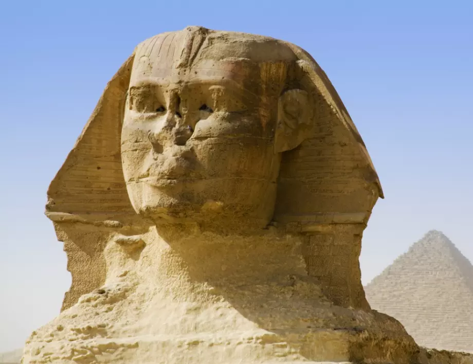 Археолози откриха в Египет огромно лице, наподобяващо Големия сфинкс