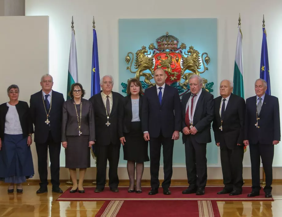 Президентът удостои шестима български учени с висши държавни отличия