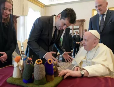 Петков се похвали, че папата е благословил работата на кабинета