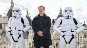 Хейдън Кристенсен се завръща като Дарт Вейдър в нов сериал 