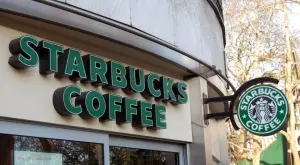 Starbucks напуска Русия, затваря 130 обекта и съкращава 2000 души