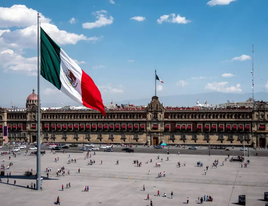 Мексико арестува и депортира български туристи без причина
