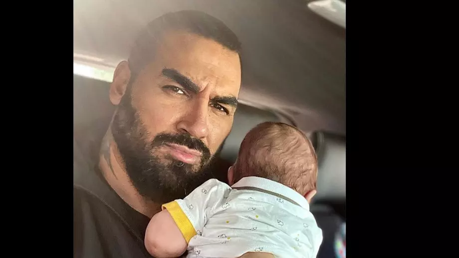 Азис чака трето дете? (ВИДЕО)