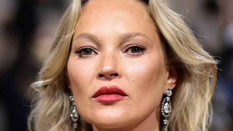  Кейт Мос разкри дали Джони Ден я е бутал по стълби (ВИДЕО)