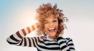 Виц на деня: Гадателка гледа на ръка