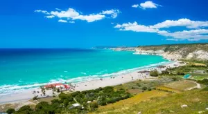 Над половин милиард евро приходи за туризма в Кипър