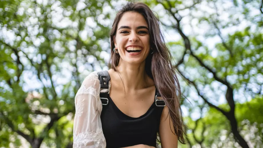 Най-смешен виц на деня: Отива един на пазара и гледа