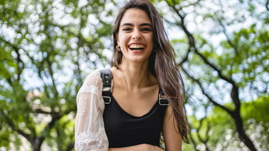 Най-смешен виц на деня: Звъни телефона...