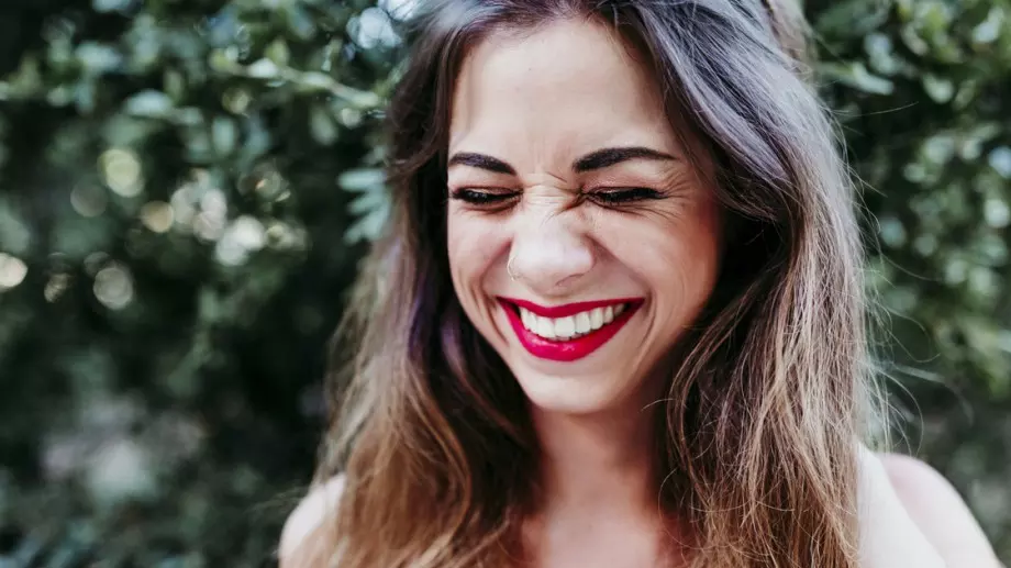 Виц на деня: Кокошка и прасе си говорят