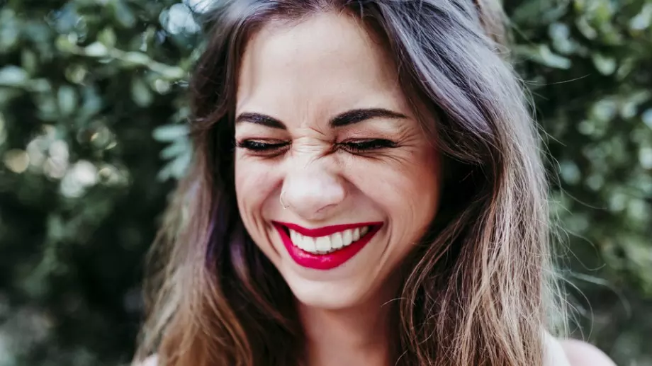 Вечерен виц: Жена, мисля си