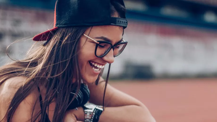 Виц за добро утро: В офиса нахлуват полицаи