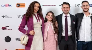 Сано с гордост показа сина си, който вече има протеза (СНИМКИ)