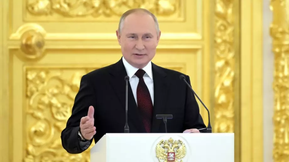 Виц на деня: Путин се връща от Ада и влиза в бар