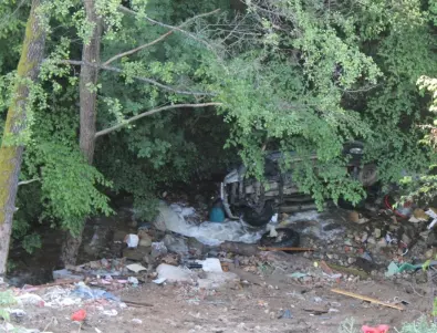 Автомобил падна в пропаст край Симитли, загина 40-годишен 