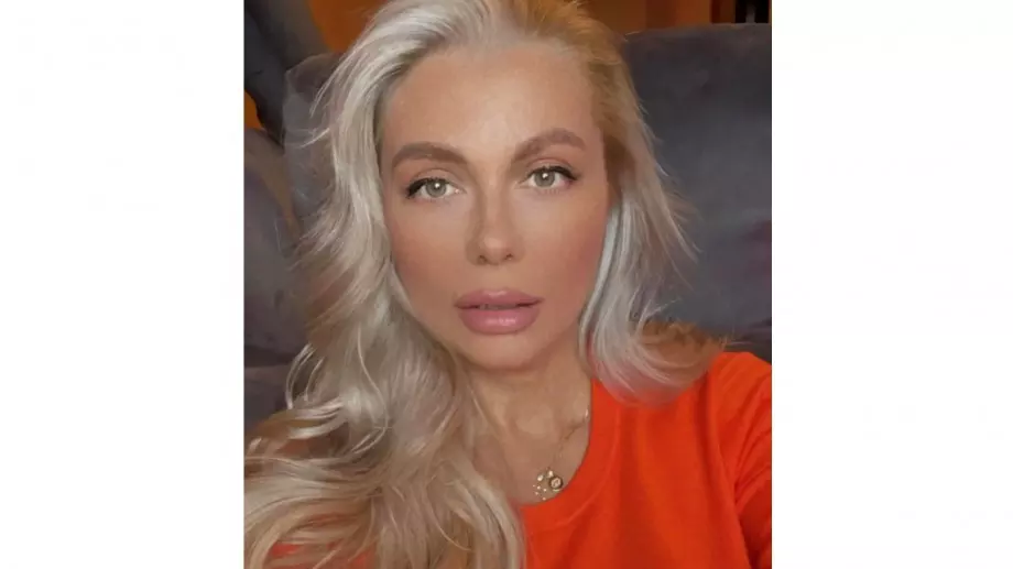 Вижте Венета Райкова като абитуриентка (СНИМКА)