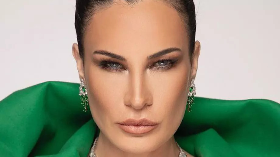 Цеци Красимирова с първа модна фотосесия след 20 години (СНИМКИ)