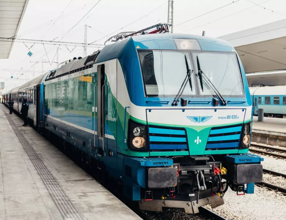 8 осем влака ще пътуват по-бързо между София-Бургас и София-Варна