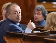 Иво Атанасов: Независимите депутати не са получавали постове и пари от Кирил Петков