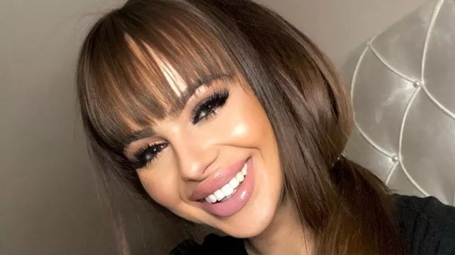 19-годишната Сузанита е бременна (СНИМКИ)