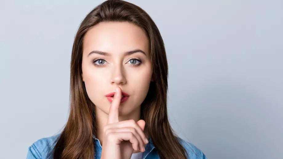 Колкото по-малко хора знаят за личния ви живот, толкова по-щастлив ще бъде той