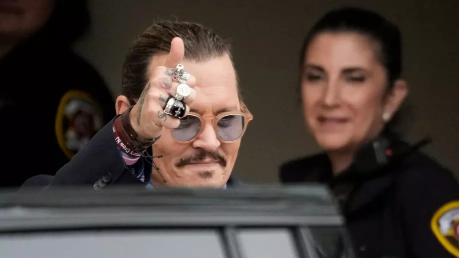 Край: Джони Деп спечели делото срещу Амбър Хърд