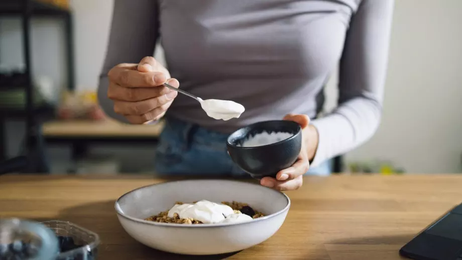 Защо НЕ трябва да ядете кисело мляко на гладно