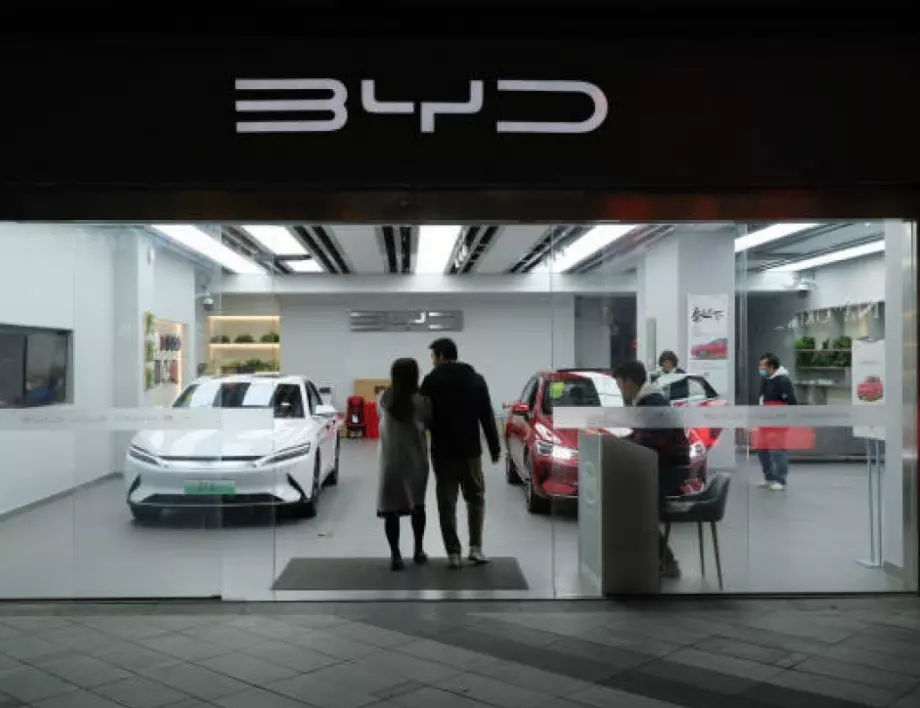 Китайският автомобилен гигант BYD изпревари Tesla по продажби