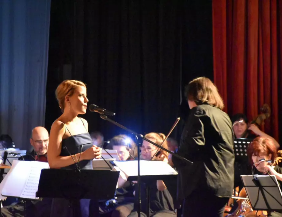 С голям успех премина концертът „Музиката на Енио Мориконе“ в Ловеч
