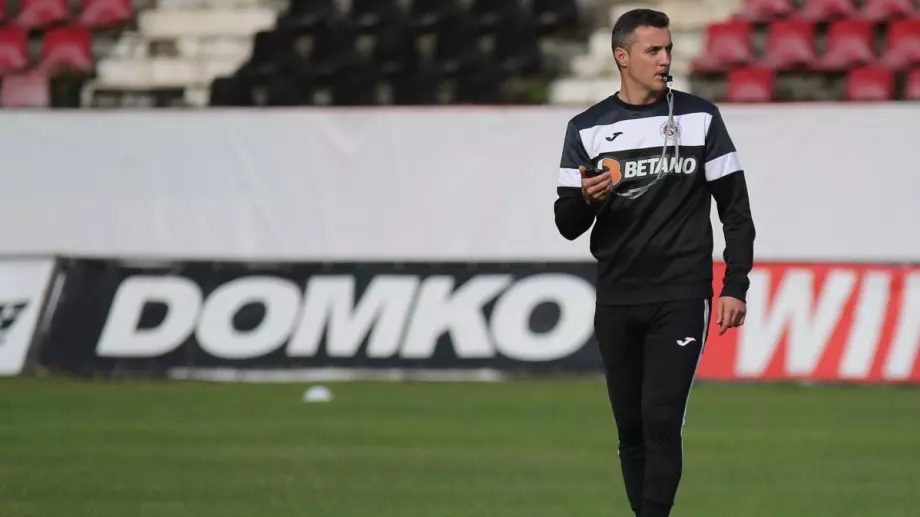 Треньорът на Локо (Сф) коментира ситуацията в българския футбол 