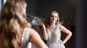 Как да изберете перфектната елегантна рокля