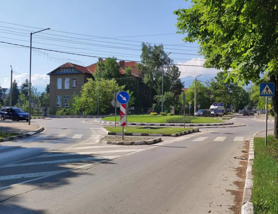 Приключи маркирането на републиканската пътна мрежа в Самоков