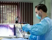 Немски екип медици извърши първата лапароскопска операция на мечка в Белица