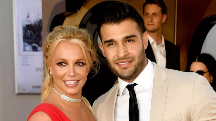 Бритни Спиърс и Сам Асгари се развеждат