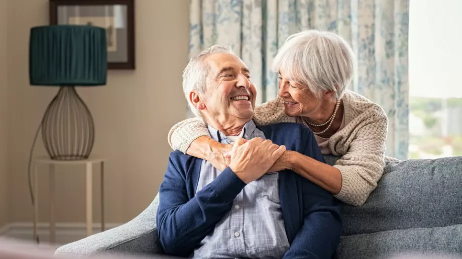 Виц за деня: Софийска баба подарила на мъжа си билет