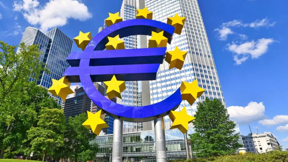 За първи път от 16 месеца: ЕЦБ остави основната лихва без промяна