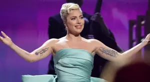 6 звезди, за които не сте подозирали, че са били стриптийзьори