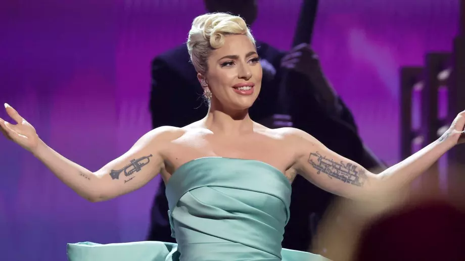 Лейди Гага празнува 15 години от първия си албум "Fame" (ВИДЕО)