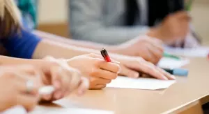 Как се пише правилно – намалявам или намалям?