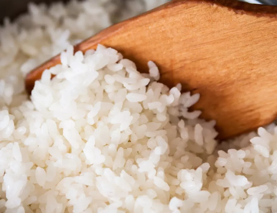 Оризът ще се свари 2 пъти по-бързо, ако направите това