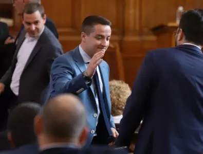 Божанков официално е независим депутат, БСП го извади и от 2 комисии