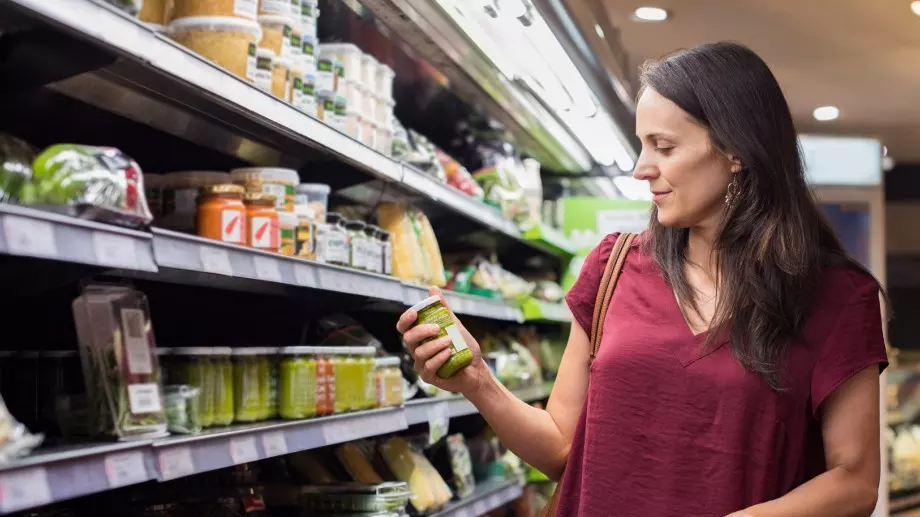 Какво показва сравнението за цените на основни продукти между България, Германия и Великобритания