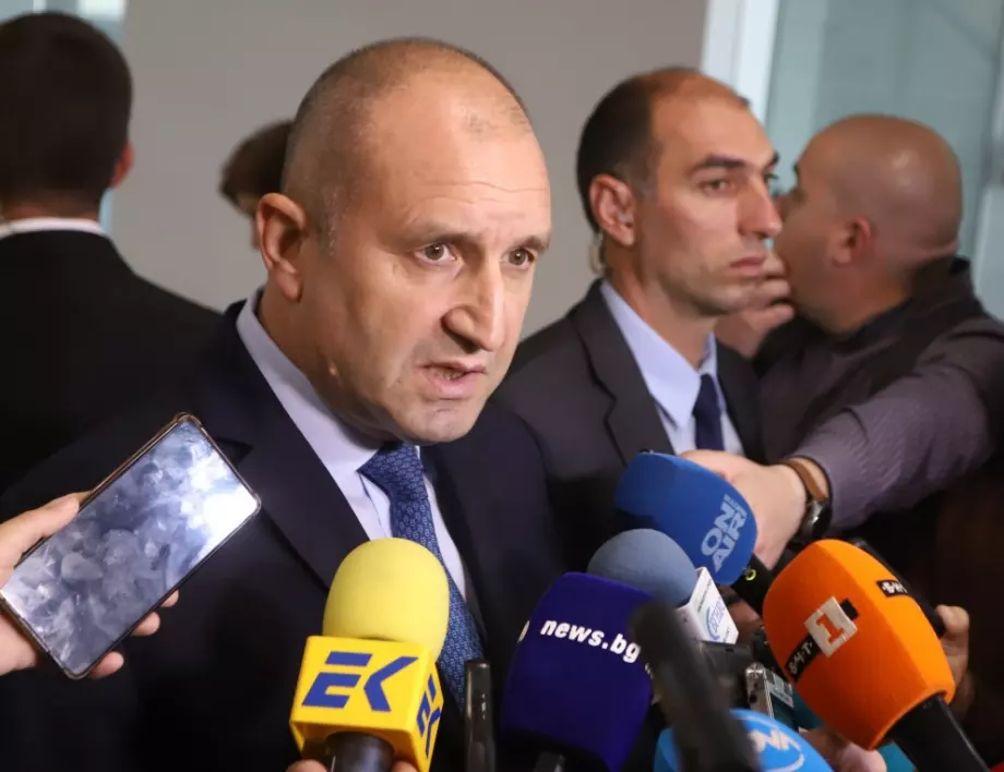 Радев: Кирил Петков не искаше българите да бъдат вписани в македонската конституция